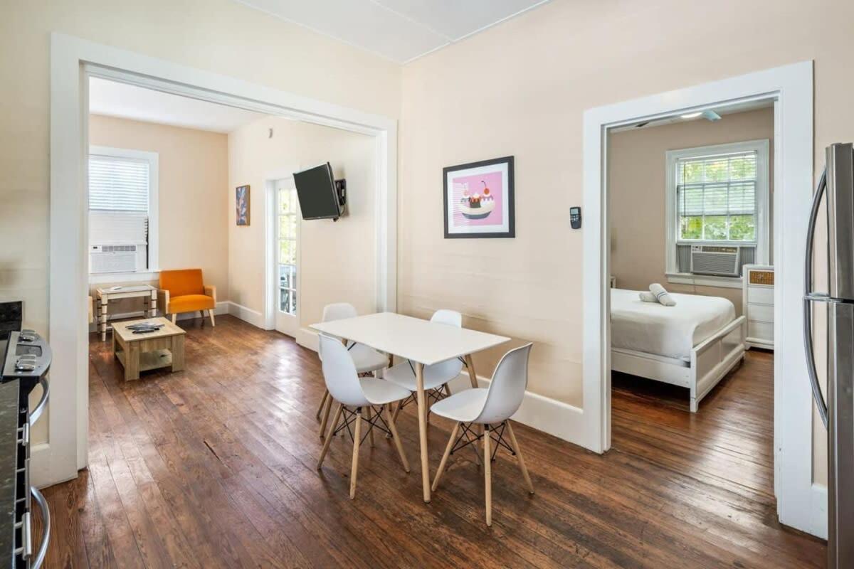 Bananas Foster Guesthouse キーウェスト エクステリア 写真
