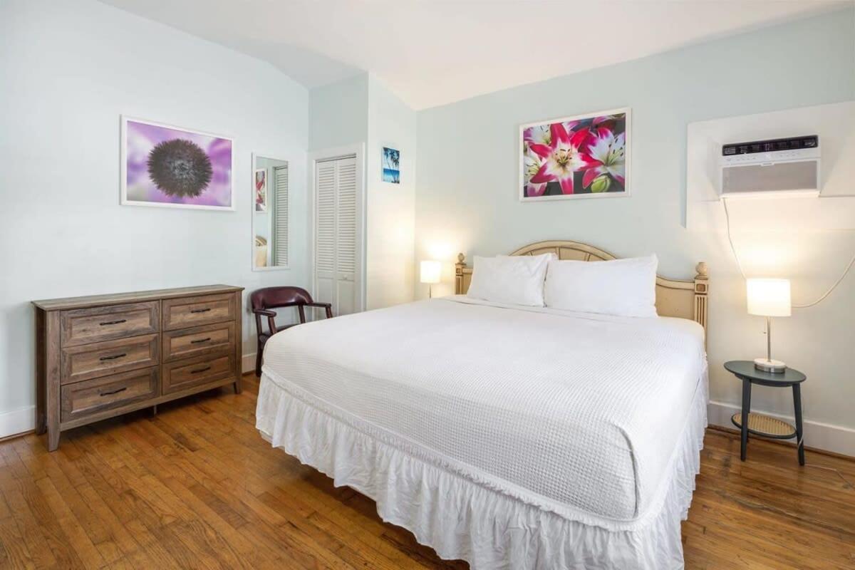 Bananas Foster Guesthouse キーウェスト エクステリア 写真